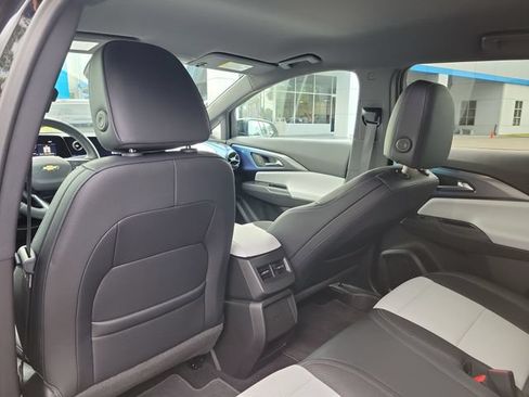 Used 2025 Chevrolet Equinox EV LT FWD image 13