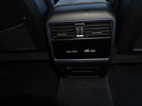 Used 2024 Porsche Cayenne Turbo GT AWD/4WD image 23