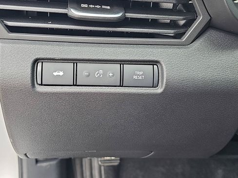 New 2026 Nissan Altima 2.5 SV FWD image 24
