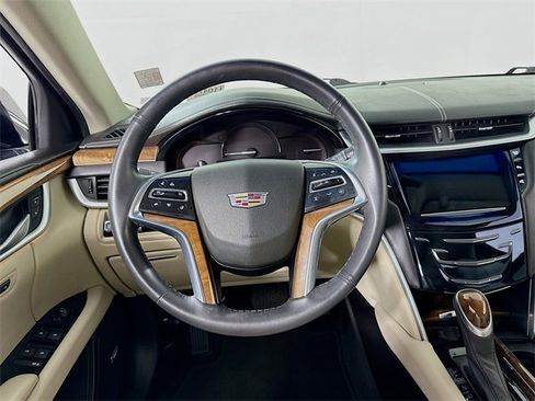 Used 2018 Cadillac XTS Luxury image 11