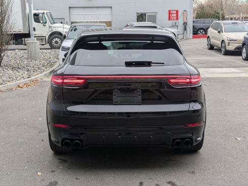 Used 2022 Porsche Cayenne GTS image 4