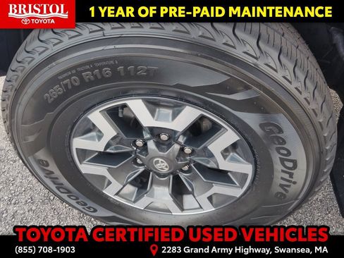 Certified 2023 Toyota Tacoma TRD Off-Road AWD/4WD image 12