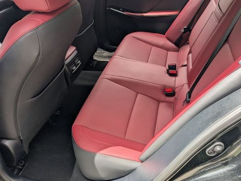 Used 2025 Lexus IS 350 F Sport RWD image 18