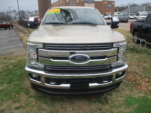 Used 2017 Ford F250 Lariat w/ Chrome Package image 2