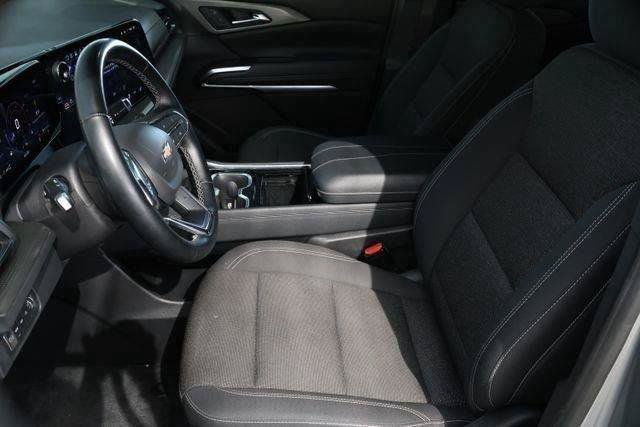 Used 2024 Chevrolet Traverse LT AWD/4WD image 8