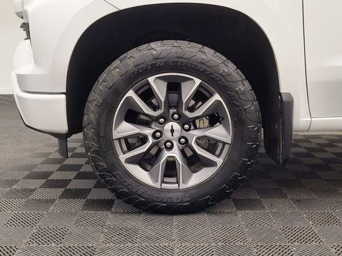 Used 2023 Chevrolet Silverado 1500 RST w/ Z71 Off-Road Package image 10