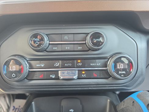 Used 2023 Ford Bronco Outer Banks AWD/4WD image 32