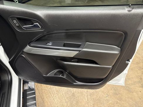 Used 2018 Chevrolet Colorado LT w/ LT Convenience Package RWD image 27