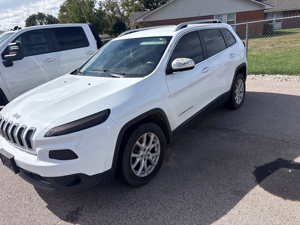 Used 2018 Jeep Cherokee Latitude FWD image 6