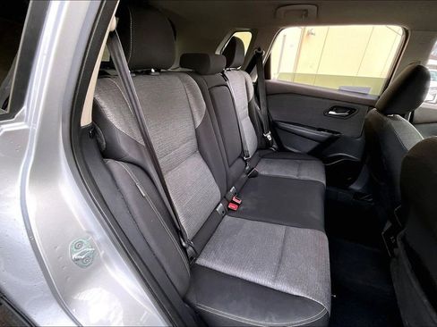 Used 2021 Nissan Rogue SV image 29