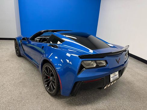 Used 2015 Chevrolet Corvette Z06 w/ 2LZ Preferred Equipment Group RWD image 11