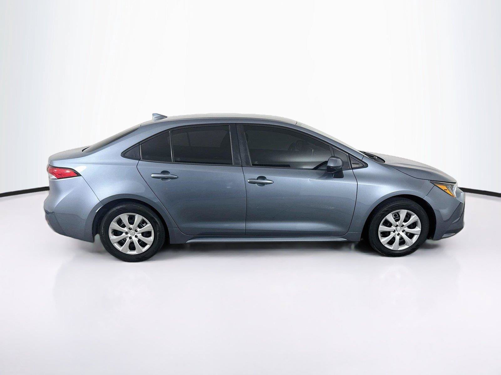 Used 2021 Toyota Corolla LE FWD image 7