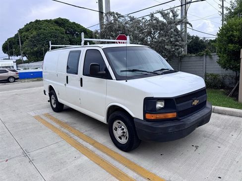 Used 2015 Chevrolet Express 2500 RWD image 3