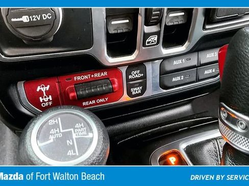 Used 2024 Jeep Wrangler Unlimited Rubicon 4xe AWD/4WD image 26