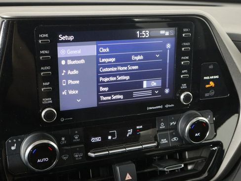 Used 2022 Toyota Highlander XLE image 36