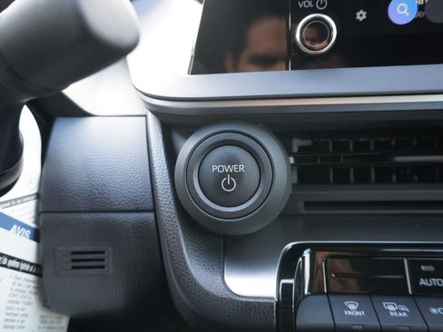 Used 2025 Toyota Prius LE image 17