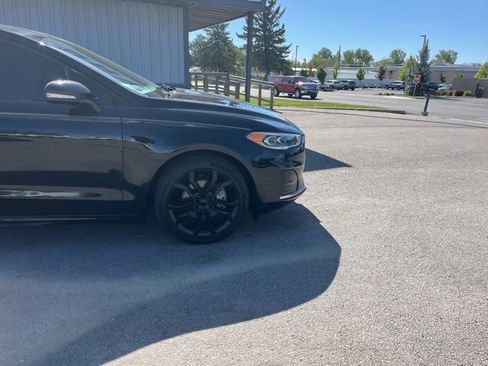 Used 2019 Ford Fusion SEL FWD image 14