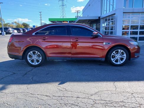 Used 2014 Ford Taurus SEL image 5