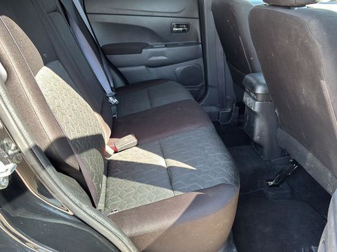 Used 2025 Mitsubishi Outlander Sport ES AWD/4WD image 21