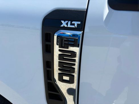 Used 2025 Ford F250 XLT AWD/4WD image 9