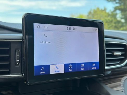 Used 2020 Ford Explorer Limited w/ Class III Trailer Tow Package RWD image 39