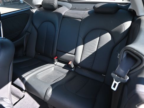 Used 2009 Mercedes-Benz CLK 550 Coupe image 24