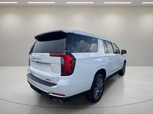 Used 2026 GMC Yukon XL Denali w/ Sun & Power Step Package AWD/4WD image 14