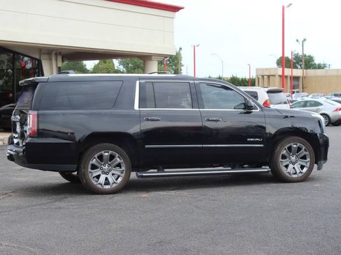 Used 2016 GMC Yukon XL Denali w/ Open Road Package AWD/4WD image 3