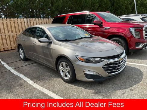 Used 2024 Chevrolet Malibu LT FWD image 1