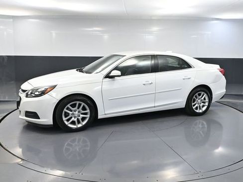 Used 2016 Chevrolet Malibu LT w/ Power Convenience Package image 10