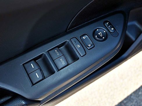 Used 2021 Honda Civic Sport image 17