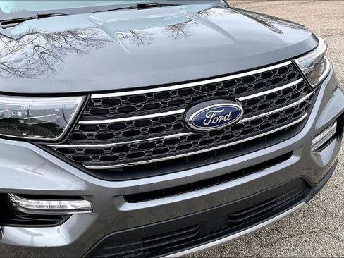 Certified 2023 Ford Explorer XLT w/ Equipment Group 202A AWD/4WD image 28