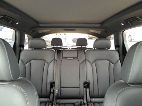 Used 2025 Audi Q7 3.0T Prestige w/ Prestige Package AWD/4WD image 40