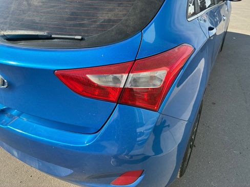 Used 2017 Hyundai Elantra GT image 24