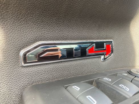 Used 2024 GMC Sierra 1500 AT4 w/ Technology Package AWD/4WD image 30