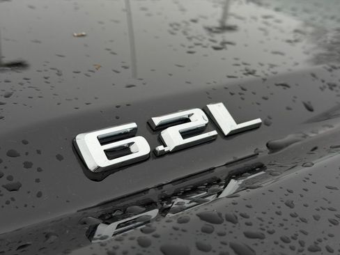 Used 2023 Chevrolet Silverado 1500 High Country image 17