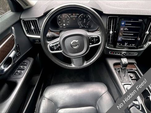 Used 2019 Volvo S90 T5 Momentum FWD image 5