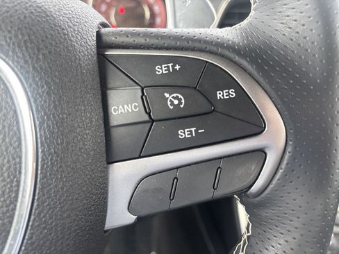 Used 2016 Dodge Challenger SRT Hellcat image 18