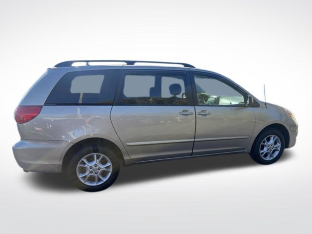 Used 2006 Toyota Sienna LE w/ LE Pkg 2 AWD/4WD image 6