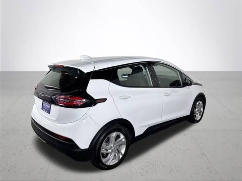 Used 2023 Chevrolet Bolt LT w/ Driver Confidence Package FWD image 6