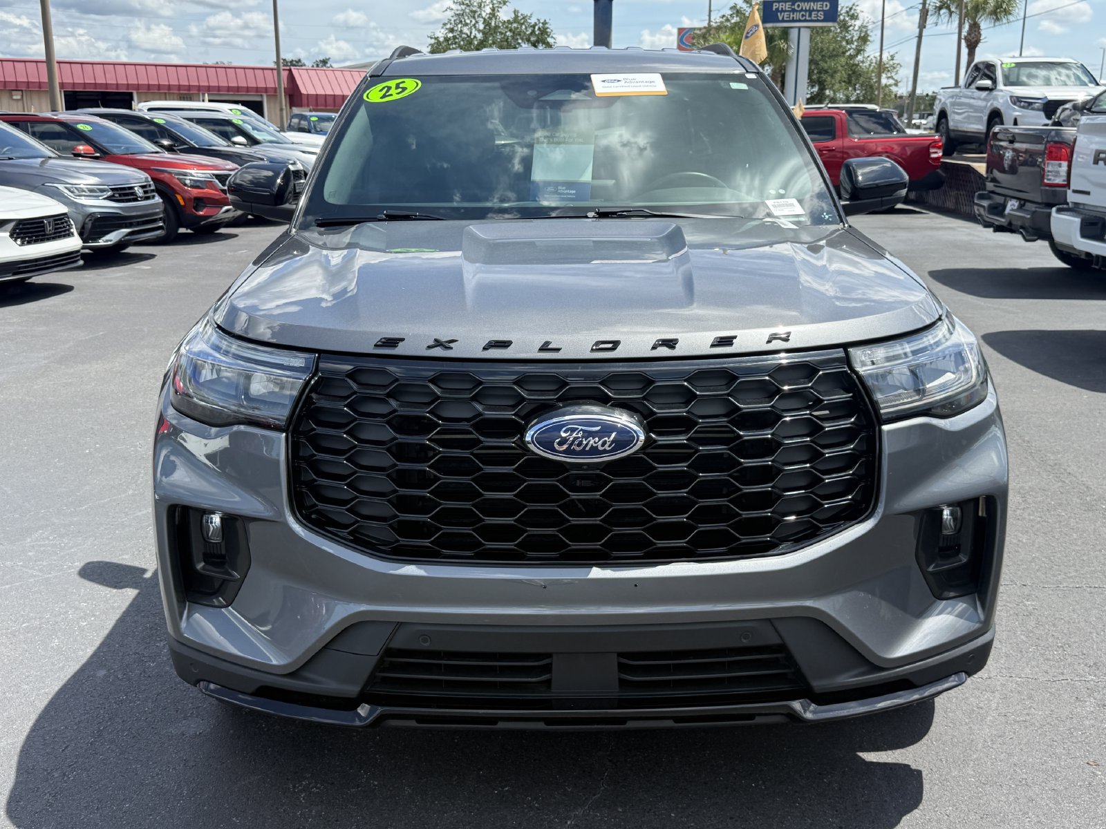 Certified 2025 Ford Explorer ST-Line AWD/4WD image 9