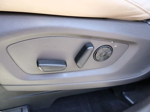 Used 2021 Ford Explorer Platinum w/ Equipment Group 601A AWD/4WD image 10