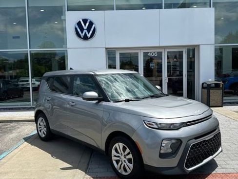 Used 2022 Kia Soul LX FWD image 1