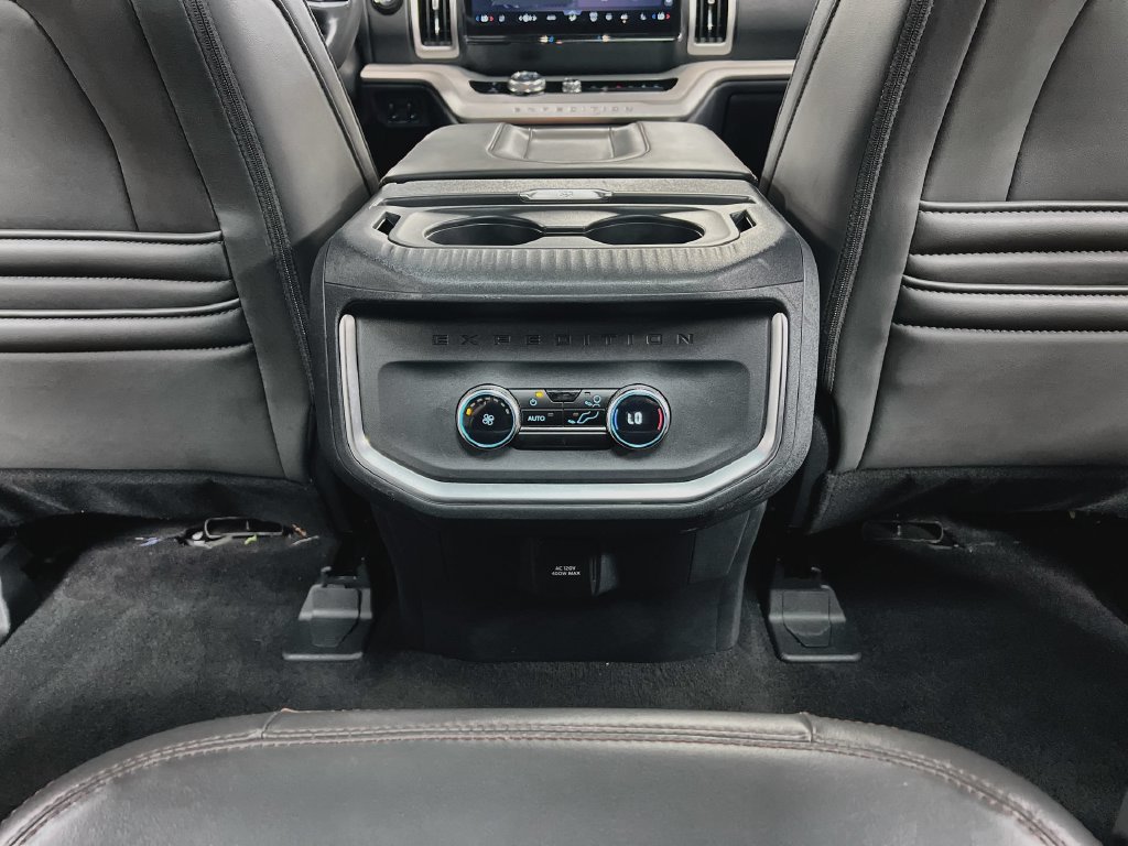 Used 2025 Ford Expedition Active AWD/4WD image 21