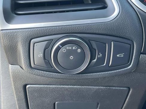 Certified 2017 Ford Edge Titanium w/ Technology Package image 19