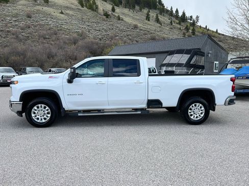 Used 2024 Chevrolet Silverado 3500 LT w/ True North Edition AWD/4WD image 2