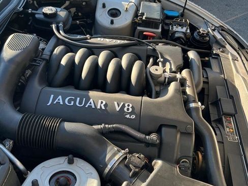 Used 2001 Jaguar XK8 Coupe image 10