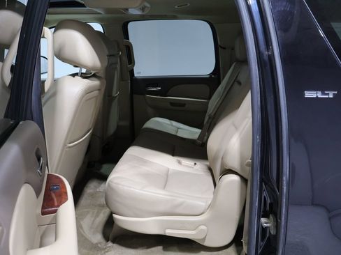 Used 2013 GMC Yukon XL SLT w/ SLT-2 Equipment Package image 19