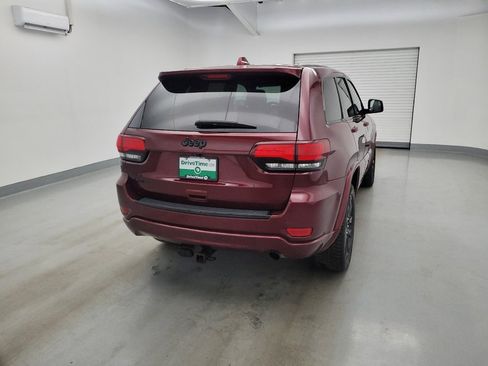 Used 2018 Jeep Grand Cherokee Altitude AWD/4WD image 7