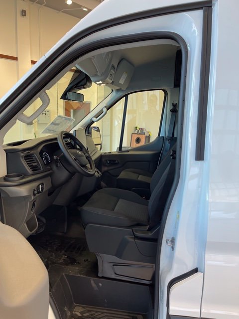 Used 2023 Ford E-Transit Medium Roof w/ Interior Upgrade Package RWD image 10